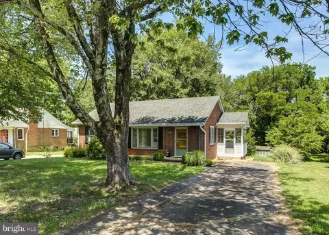 113 Elm Ave, Louisa, VA 23093