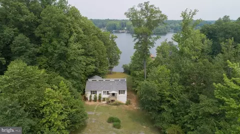 2016 Kentucky Springs Rd, Bumpass, VA 23024