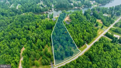 Lake Forest, Mineral, VA 23117
