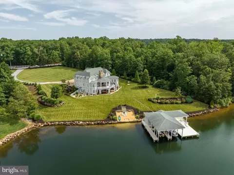 296 Boones Point Rd, Mineral, VA 23117