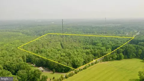 977 Chopping Rd, Louisa, VA 23093