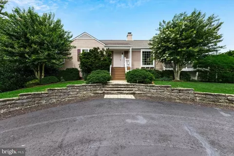 313 Bear Castle Dr, Bumpass, VA 23024 photo 4