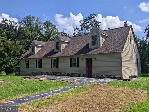 419 White Walnut Rd, Louisa, VA 23093