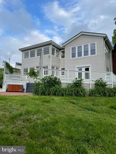 107 Elm Ave, Louisa, VA 23093