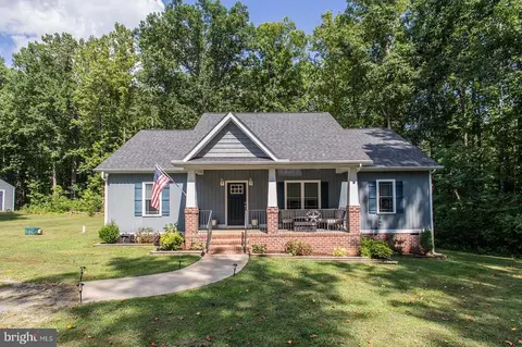 150 Woodson Mill Dr, Bumpass, VA 23024