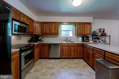252 Wilson St, Bumpass, VA 23024 photo 3