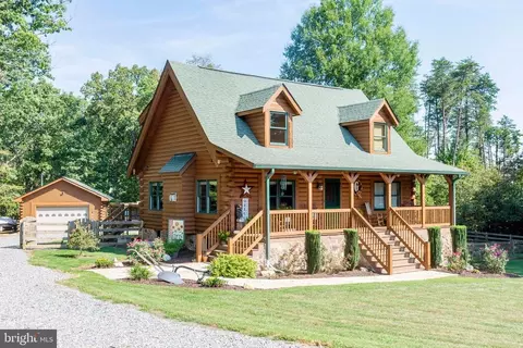 163 Anna Coves Blvd, Mineral, VA 23117