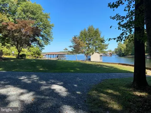 68 Bear Castle Dr, Bumpass, VA 23024
