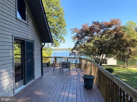 68 Bear Castle Dr, Bumpass, VA 23024 photo 8