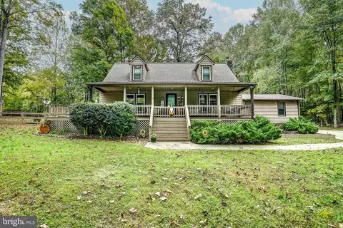207 Moody Creek Rd, Bumpass, VA 23024
