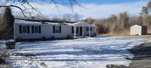 2407 Chopping Rd, Mineral, VA 23117
