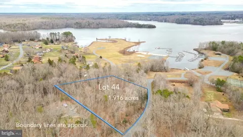 Lakewood Circle, Mineral, VA 23117