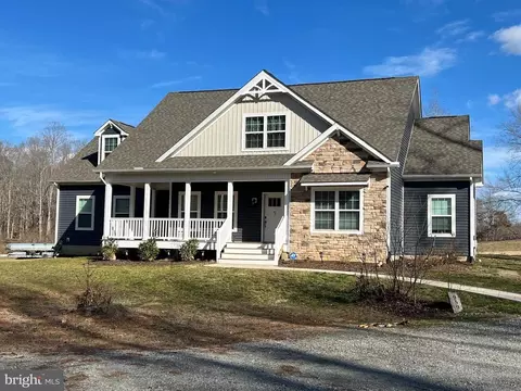 959 Lake Forest Dr, Mineral, VA 23117