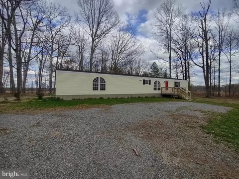 375 Johnson Mill Rd, Bumpass, VA 23024 photo 2