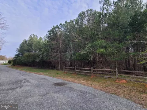 Cedar Court, Mineral, VA 23117