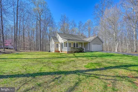 38 Covenant Ct, Bumpass, VA 23024 photo 4