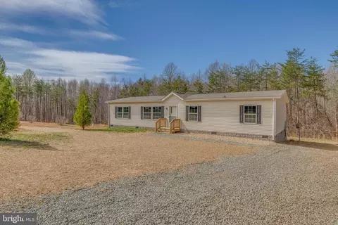 331 Grooms Ln, Louisa, VA 23093
