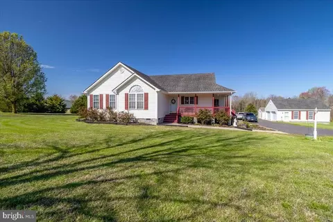 8349 Cross County Rd, Mineral, VA 23117