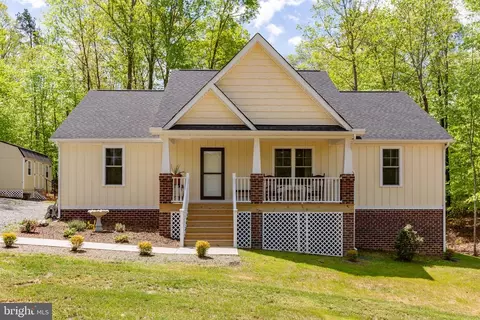 65 Goldenberry Ln, Louisa, VA 23093