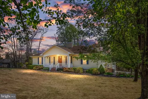 359 Lake Forest Dr, Mineral, VA 23117