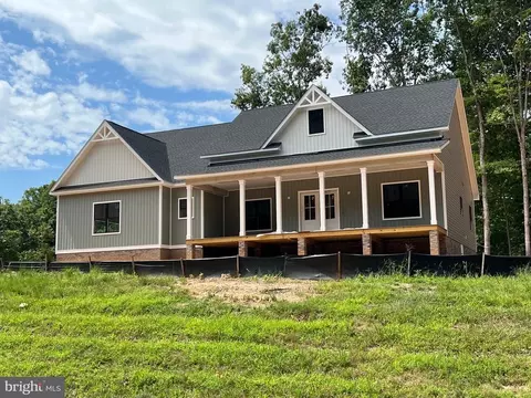 415 Rainbow Rdg, Bumpass, VA 23024