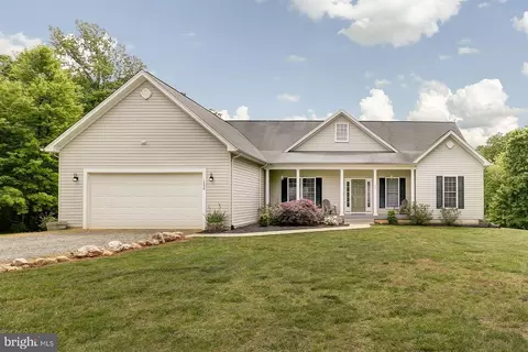 1256 Hensley Rd, Mineral, VA 23117