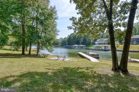 192 Busbees Point Rd, Bumpass, VA 23024 photo 4
