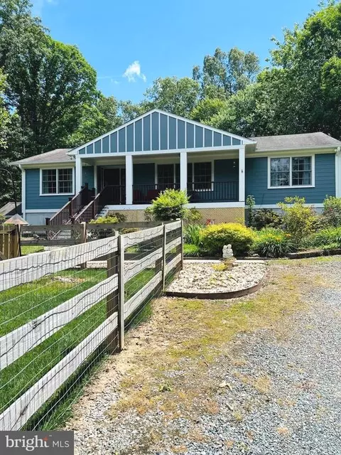 1011 Grace Johnson, Kents Store, VA 23084