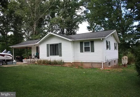 1332 James Madison Hwy, Gordonsville, VA 22942
