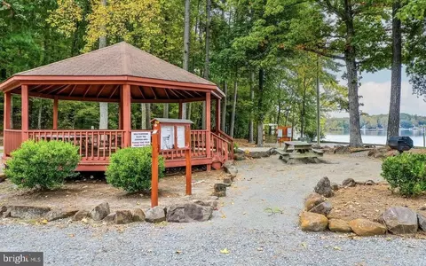 Point Dr, Bumpass, VA 23024 photo 6