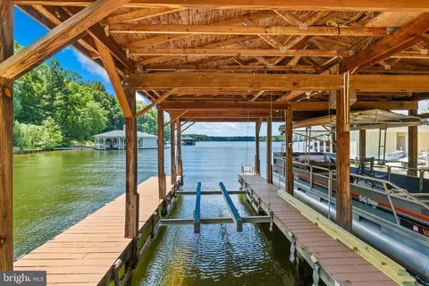 207 Becky Ct, Bumpass, VA 23024 photo 7