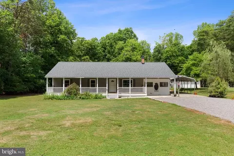 945 Rock Spring Rd, Bumpass, VA 23024