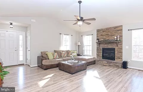 355 Pinehurst Dr, Gordonsville, VA 22942