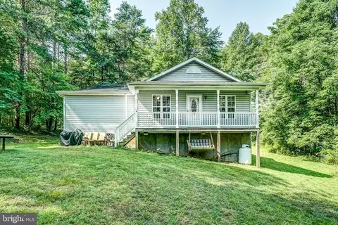 707 Plum Tree Rd, Bumpass, VA 23024
