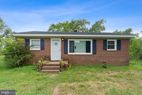 630 Apple Grove Rd, Mineral, VA 23117