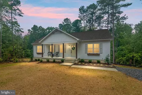 985 Eastham Rd, Bumpass, VA 23024