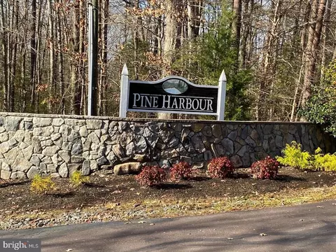 169 Linda Ln, Mineral, VA 23117