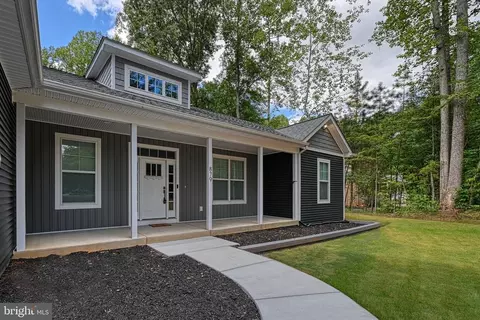 879 Daniel Rd, Louisa, VA 23093 photo 3