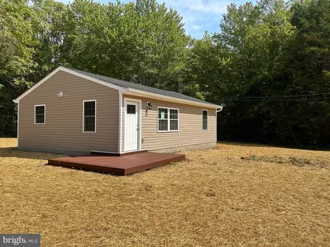 7980 Frederick Hall Rd, Mineral, VA 23117