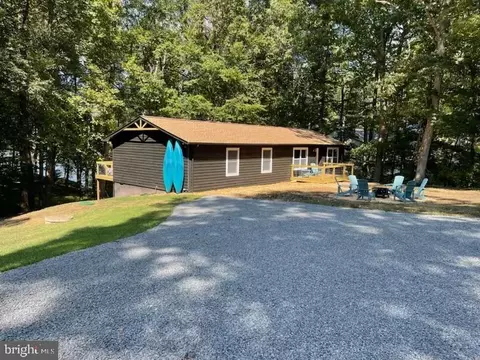 196 Mulberry Mdw, Mineral, VA 23117