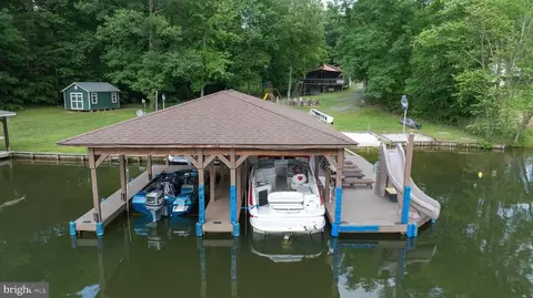 20 Oak Rd, Bumpass, VA 23024