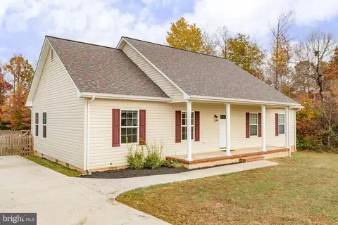 224 Bella Woods Dr, Bumpass, VA 23024