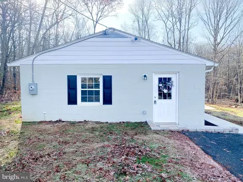401 W 8th St W, Mineral, VA 23117