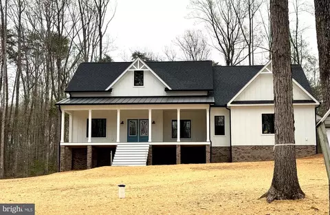 59 Lighthouse Dr, Bumpass, VA 23024