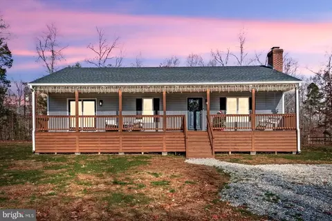 332 Lazy Acres Rd, Bumpass, VA 23024