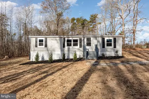11861 Cross County Rd, Mineral, VA 23117