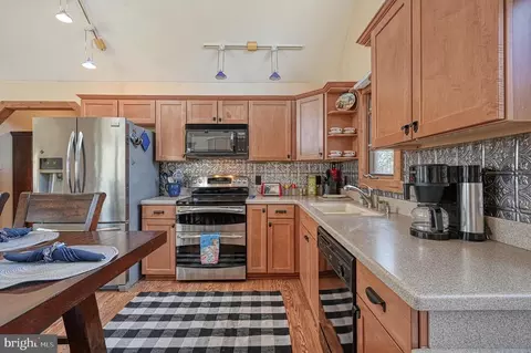 87 Bear Castle Dr, Bumpass, VA 23024 photo 6