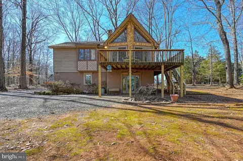87 Bear Castle Dr, Bumpass, VA 23024