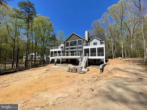 290 Carrs Bridge Rd Lake Anna, Bumpass, VA 23024