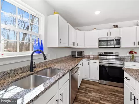 1205 Pine Crst, Troy, VA 22974 photo 2